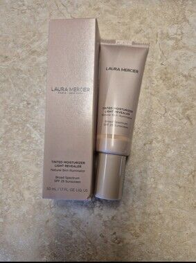Laura Mercier Tinted Moisturizer Light Reveler 0N1 Petal